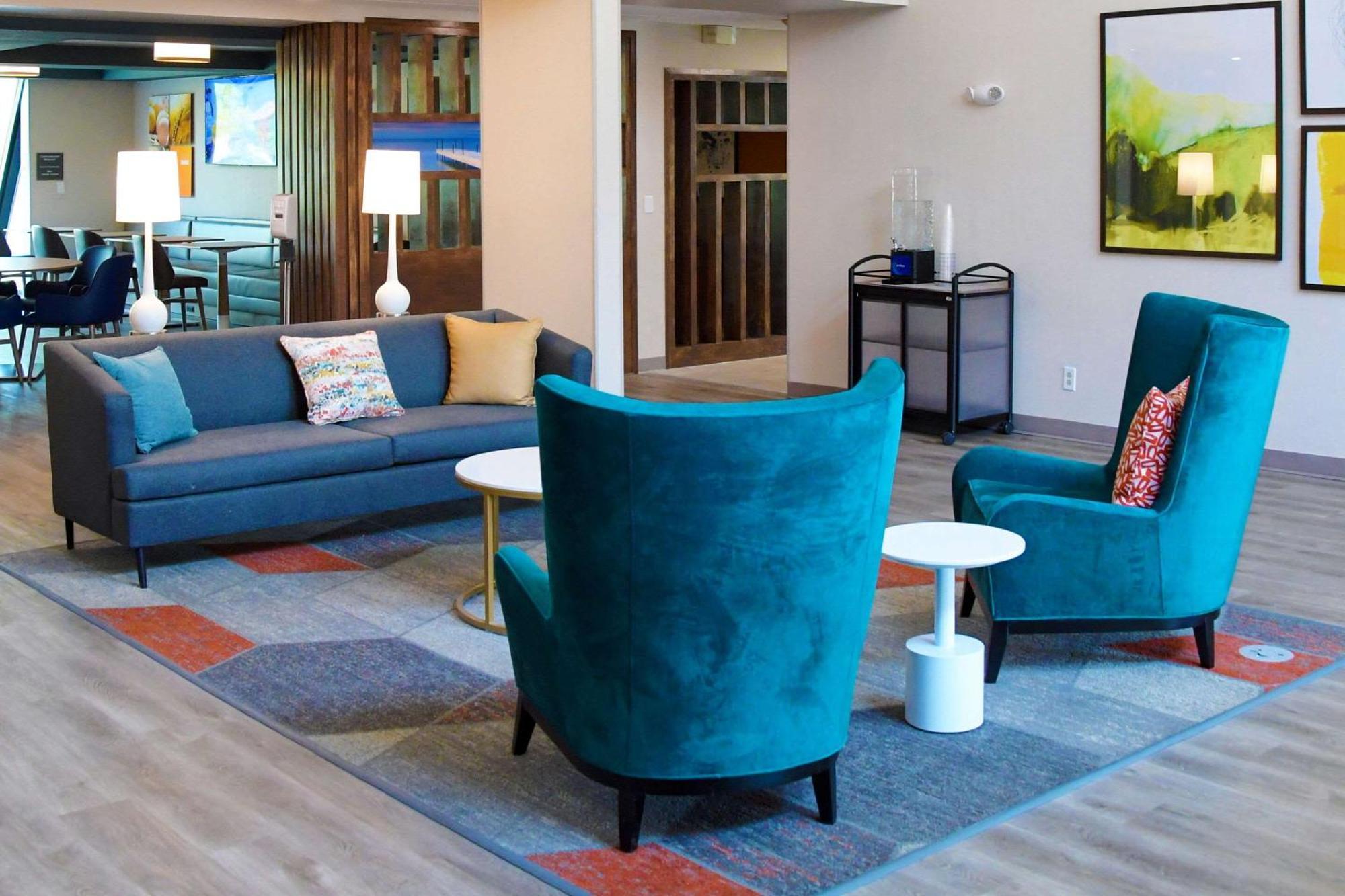 Hotel Comfort & Nw Milwaukee